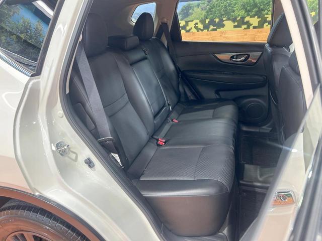 エクストレイル 20XtブラックエクストリーマXエマジェンシブレキP 禁煙 メーカーナビ 全周囲カメラ シートヒーター LEDヘッドライト 電動リアゲート クルーズコントロール ETC 純正17インチアルミ コーナーセンサー ルーフレール アイドリングストップ(9枚目)