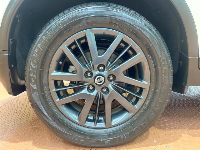 エクストレイル 20XtブラックエクストリーマXエマジェンシブレキP 禁煙 メーカーナビ 全周囲カメラ シートヒーター LEDヘッドライト 電動リアゲート クルーズコントロール ETC 純正17インチアルミ コーナーセンサー ルーフレール アイドリングストップ(20枚目)