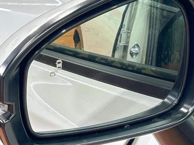 ヴェゼル ｅ：ＨＥＶ　Ｚ　登録済未使用車　ホンダコネクトディスプレイ　ホンダセンシング　ワイヤレス充電　マルチビューカメラシステム　プレミアムオーディオ　クリアランスソナー　シートヒーター　ステアリングヒーター　電動リアゲート（6枚目）