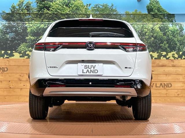 ヴェゼル ｅ：ＨＥＶ　Ｚ　登録済未使用車　ホンダコネクトディスプレイ　ホンダセンシング　ワイヤレス充電　マルチビューカメラシステム　プレミアムオーディオ　クリアランスソナー　シートヒーター　ステアリングヒーター　電動リアゲート（15枚目）