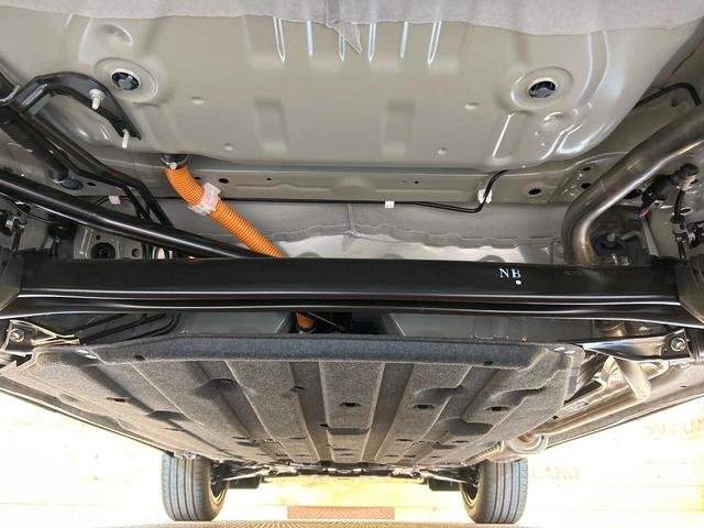 ヴェゼル ｅ：ＨＥＶ　Ｚ　登録済未使用車　ホンダコネクトディスプレイ　ホンダセンシング　ワイヤレス充電　マルチビューカメラシステム　プレミアムオーディオ　クリアランスソナー　シートヒーター　ステアリングヒーター　電動リアゲート（19枚目）