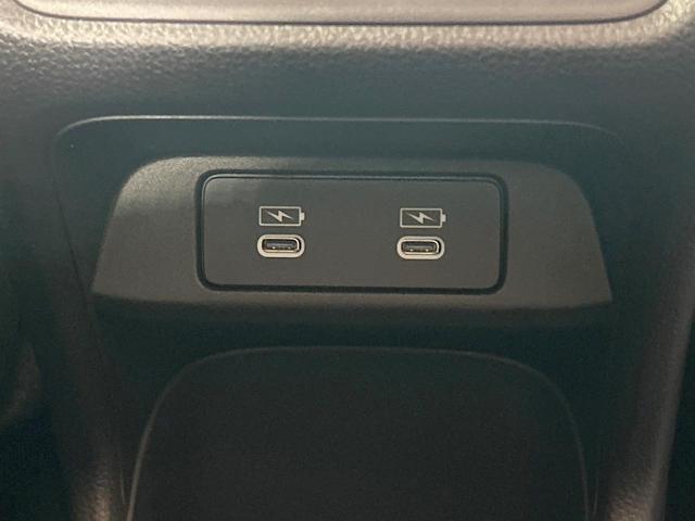 ヴェゼル ｅ：ＨＥＶ　Ｚ　登録済未使用車　ホンダコネクトディスプレイ　ホンダセンシング　ワイヤレス充電　マルチビューカメラシステム　プレミアムオーディオ　クリアランスソナー　シートヒーター　ステアリングヒーター　電動リアゲート（41枚目）