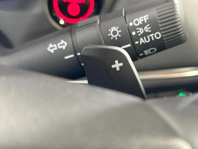 ヴェゼル ｅ：ＨＥＶ　Ｚ　登録済未使用車　ホンダコネクトディスプレイ　ホンダセンシング　ワイヤレス充電　マルチビューカメラシステム　プレミアムオーディオ　クリアランスソナー　シートヒーター　ステアリングヒーター　電動リアゲート（47枚目）