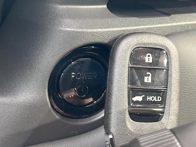 ヴェゼル ｅ：ＨＥＶ　Ｚ　登録済未使用車　ホンダコネクトディスプレイ　ホンダセンシング　ワイヤレス充電　マルチビューカメラシステム　プレミアムオーディオ　クリアランスソナー　シートヒーター　ステアリングヒーター　電動リアゲート（55枚目）