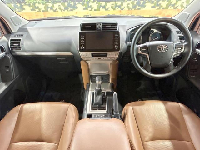 ランドクルーザープラド TX Lパッケージ 70thアニバーサリーリミテッド 禁煙車 サンルーフ 7人乗り 全周囲カメラ 9型ナビ フルセグ ルーフレール ブラインドスポットモニター クリアランスソナー レーダークルーズ シートエアコン LEDヘッドライト 純正18インチAW(2枚目)