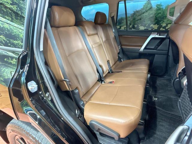 ランドクルーザープラド TX Lパッケージ 70thアニバーサリーリミテッド 禁煙車 サンルーフ 7人乗り 全周囲カメラ 9型ナビ フルセグ ルーフレール ブラインドスポットモニター クリアランスソナー レーダークルーズ シートエアコン LEDヘッドライト 純正18インチAW(10枚目)