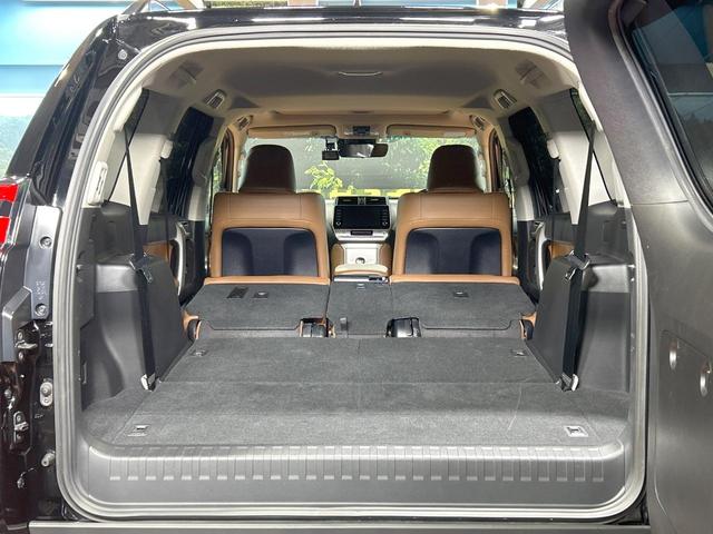 ランドクルーザープラド TX Lパッケージ 70thアニバーサリーリミテッド 禁煙車 サンルーフ 7人乗り 全周囲カメラ 9型ナビ フルセグ ルーフレール ブラインドスポットモニター クリアランスソナー レーダークルーズ シートエアコン LEDヘッドライト 純正18インチAW(12枚目)