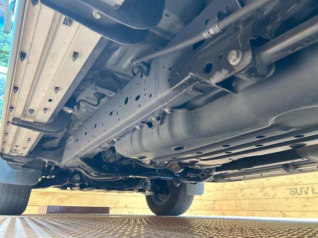 ランドクルーザープラド TX Lパッケージ 70thアニバーサリーリミテッド 禁煙車 サンルーフ 7人乗り 全周囲カメラ 9型ナビ フルセグ ルーフレール ブラインドスポットモニター クリアランスソナー レーダークルーズ シートエアコン LEDヘッドライト 純正18インチAW(21枚目)