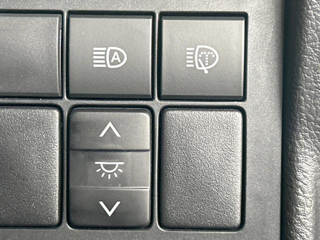 ランドクルーザープラド TX Lパッケージ 70thアニバーサリーリミテッド 禁煙車 サンルーフ 7人乗り 全周囲カメラ 9型ナビ フルセグ ルーフレール ブラインドスポットモニター クリアランスソナー レーダークルーズ シートエアコン LEDヘッドライト 純正18インチAW(24枚目)