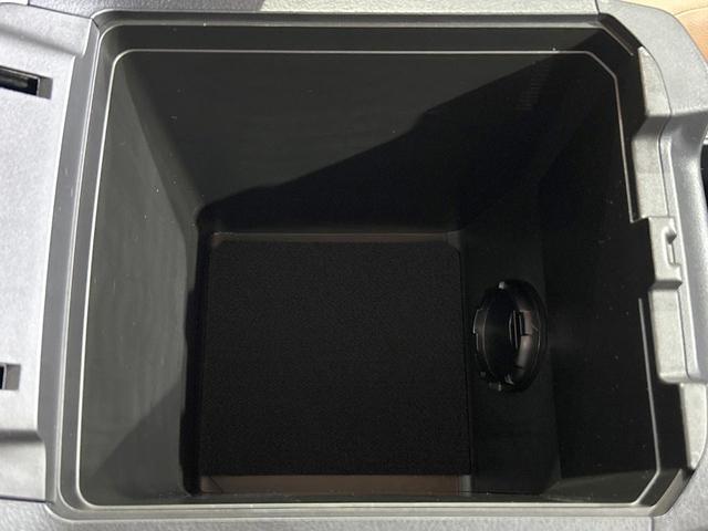 ランドクルーザープラド TX Lパッケージ 70thアニバーサリーリミテッド 禁煙車 サンルーフ 7人乗り 全周囲カメラ 9型ナビ フルセグ ルーフレール ブラインドスポットモニター クリアランスソナー レーダークルーズ シートエアコン LEDヘッドライト 純正18インチAW(38枚目)