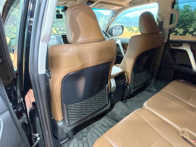 ランドクルーザープラド TX Lパッケージ 70thアニバーサリーリミテッド 禁煙車 サンルーフ 7人乗り 全周囲カメラ 9型ナビ フルセグ ルーフレール ブラインドスポットモニター クリアランスソナー レーダークルーズ シートエアコン LEDヘッドライト 純正18インチAW(74枚目)