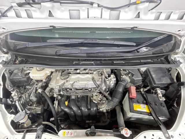 ノア Ｓｉ　ダブルバイビー　フルエアロ　両側電動ドア　純正ＳＤナビ　後席モニター　バックカメラ　クルコン　ウォークスルー　ＥＴＣ　フルセグ　レーンアシスト　クリアランスソナー　スマートキー　電動格納ミラー　Ｂｌｕｅｔｏｏｔｈ（19枚目）