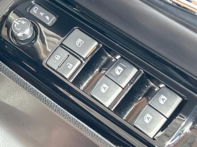 ノア Ｓｉ　ダブルバイビー　フルエアロ　両側電動ドア　純正ＳＤナビ　後席モニター　バックカメラ　クルコン　ウォークスルー　ＥＴＣ　フルセグ　レーンアシスト　クリアランスソナー　スマートキー　電動格納ミラー　Ｂｌｕｅｔｏｏｔｈ（22枚目）