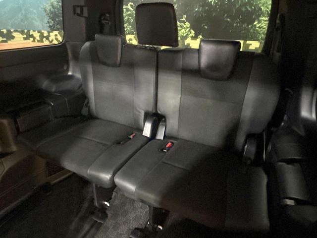 ノア Ｓｉ　ダブルバイビー　フルエアロ　両側電動ドア　純正ＳＤナビ　後席モニター　バックカメラ　クルコン　ウォークスルー　ＥＴＣ　フルセグ　レーンアシスト　クリアランスソナー　スマートキー　電動格納ミラー　Ｂｌｕｅｔｏｏｔｈ（47枚目）