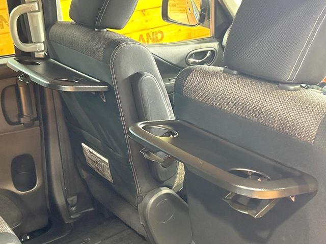 セレナ ハイウェイスター Vセレ+セーフティII SHV 禁煙車 両側電動ドア 純正SDナビ 後席モニター 全周囲カメラ クルコン ウォークスルー ETC レーンアシスト LEDヘッド スマートキー 電動格納ミラー Bluetooth CD/DVD(41枚目)