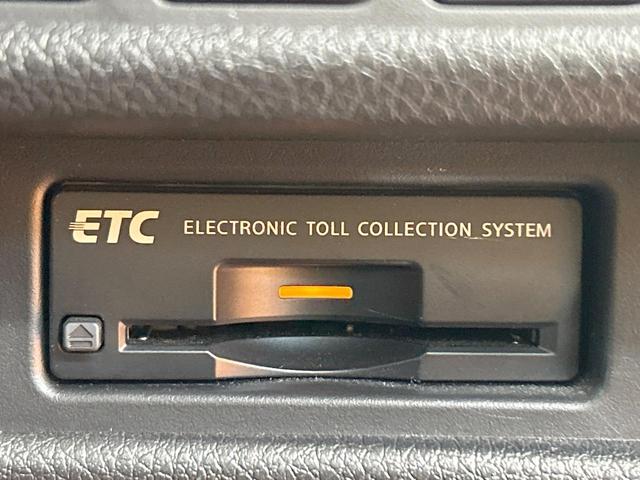 【ＥＴＣ】高速道路の料金所をストレスなく通過！話題のスポットやサービスエリアに多い「スマートＩＣ」利用時は必須のアイテムです。当店でセットアップを実施、ご納車当日からすぐにご利用いただけます！