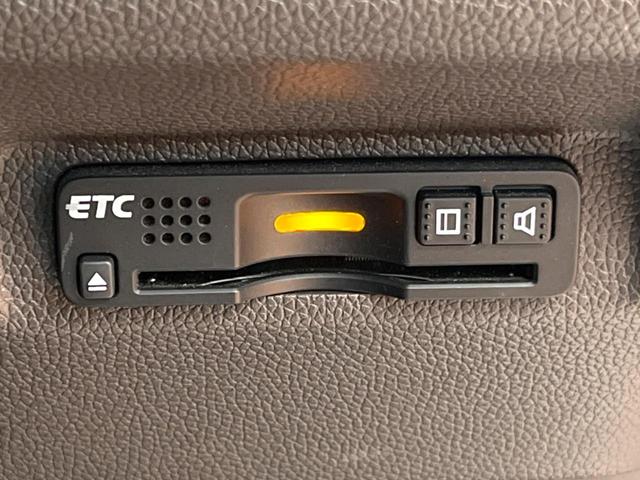 フリード G 禁煙車 SDナビ フルセグ バックカメラ パワースライドドア アイドリングストップ ビルトインETC オートエアコン ウォークスルー CD/DVD再生 Bluetooth接続可 スマートキー(6枚目)