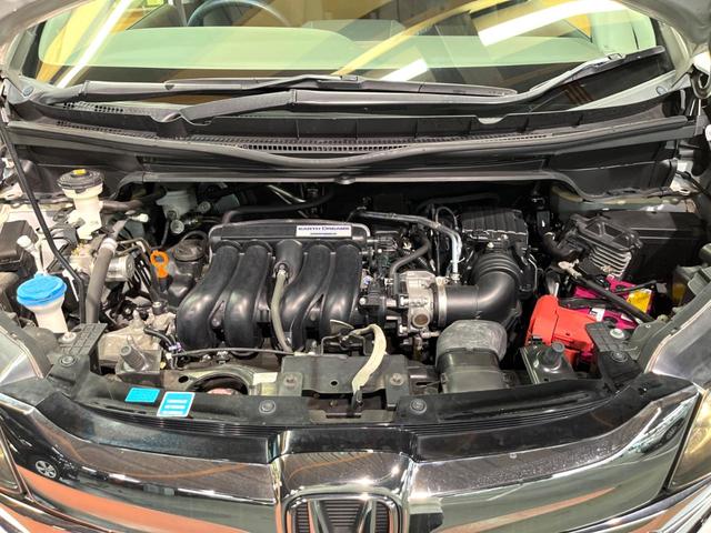 フリード G 禁煙車 SDナビ フルセグ バックカメラ パワースライドドア アイドリングストップ ビルトインETC オートエアコン ウォークスルー CD/DVD再生 Bluetooth接続可 スマートキー(15枚目)