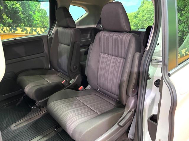 フリード G 禁煙車 SDナビ フルセグ バックカメラ パワースライドドア アイドリングストップ ビルトインETC オートエアコン ウォークスルー CD/DVD再生 Bluetooth接続可 スマートキー(21枚目)