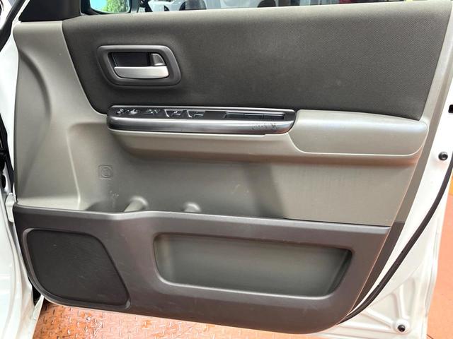 フリード G 禁煙車 SDナビ フルセグ バックカメラ パワースライドドア アイドリングストップ ビルトインETC オートエアコン ウォークスルー CD/DVD再生 Bluetooth接続可 スマートキー(29枚目)