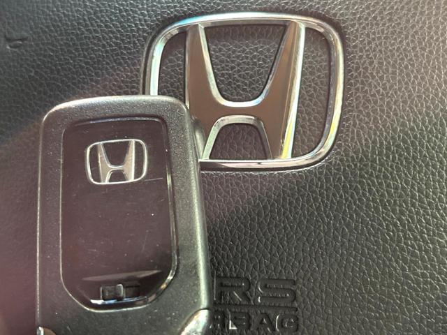 フリード G 禁煙車 SDナビ フルセグ バックカメラ パワースライドドア アイドリングストップ ビルトインETC オートエアコン ウォークスルー CD/DVD再生 Bluetooth接続可 スマートキー(37枚目)