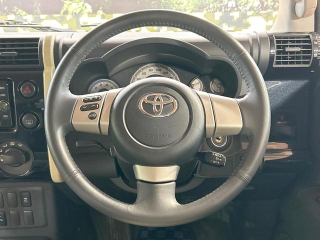 FJクルーザー ファイナルエディション 禁煙車 純正SDナビ フルセグ ツートンシート クルーズコントロール クリアランスソナー 純正20インチアルミホイール サイドステップ フロントフォグランプ バックカメラ Bluetooth再生(11枚目)