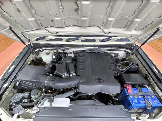 FJクルーザー ファイナルエディション 禁煙車 純正SDナビ フルセグ ツートンシート クルーズコントロール クリアランスソナー 純正20インチアルミホイール サイドステップ フロントフォグランプ バックカメラ Bluetooth再生(18枚目)