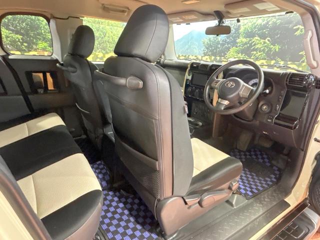 FJクルーザー ファイナルエディション 禁煙車 純正SDナビ フルセグ ツートンシート クルーズコントロール クリアランスソナー 純正20インチアルミホイール サイドステップ フロントフォグランプ バックカメラ Bluetooth再生(40枚目)