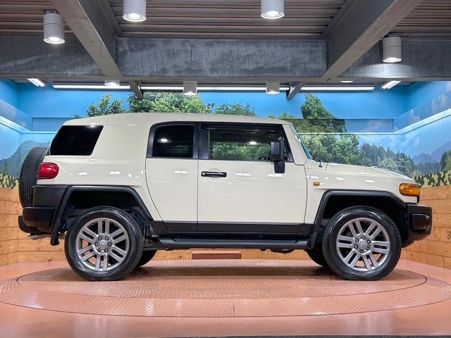 FJクルーザー ファイナルエディション 禁煙車 純正SDナビ フルセグ ツートンシート クルーズコントロール クリアランスソナー 純正20インチアルミホイール サイドステップ フロントフォグランプ バックカメラ Bluetooth再生(78枚目)