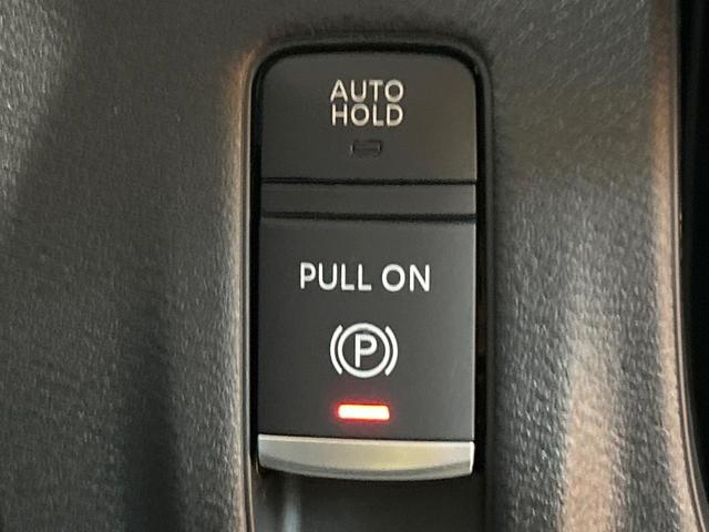 セレナ ｅ－パワー　ハイウェイスターＶ　登録済未使用車　１２型ナビフルセグ　全周囲カメラ　両側電動ドア　プロパイロット　デジタルインナーミラー　ワイヤレス充電　ＬＥＤヘッド＆フォグ　オートハイビーム　ＥＴＣ　ダブルエアコン　１６インチアルミ（23枚目）