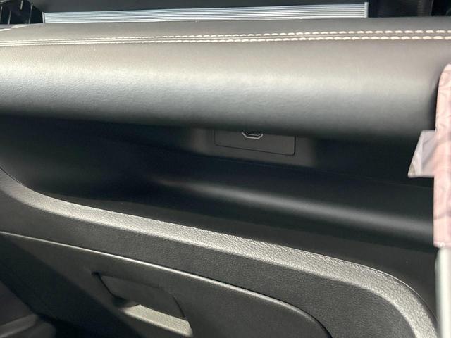 セレナ ｅ－パワー　ハイウェイスターＶ　登録済未使用車　１２型ナビフルセグ　全周囲カメラ　両側電動ドア　プロパイロット　デジタルインナーミラー　ワイヤレス充電　ＬＥＤヘッド＆フォグ　オートハイビーム　ＥＴＣ　ダブルエアコン　１６インチアルミ（36枚目）