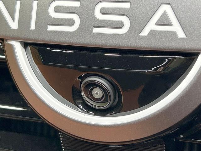 セレナ ｅ－パワー　ハイウェイスターＶ　登録済未使用車　１２型ナビフルセグ　全周囲カメラ　両側電動ドア　プロパイロット　デジタルインナーミラー　ワイヤレス充電　ＬＥＤヘッド＆フォグ　オートハイビーム　ＥＴＣ　ダブルエアコン　１６インチアルミ（50枚目）