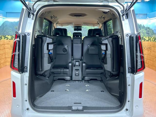 セレナ ｅ－パワー　ハイウェイスターＶ　登録済未使用車　１２型ナビフルセグ　全周囲カメラ　両側電動ドア　プロパイロット　デジタルインナーミラー　ワイヤレス充電　ＬＥＤヘッド＆フォグ　オートハイビーム　ＥＴＣ　ダブルエアコン　１６インチアルミ（77枚目）