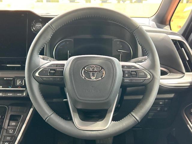 ヴォクシー ハイブリッドS-Z 登録済未使用車 10型ナビ フルセグ バックカメラ 快適利便パック レーダークルーズ ブラインドスポットモニター デジタルインナーミラー ユニバーサルステップ 両側電動ドア AC100V ETC(13枚目)