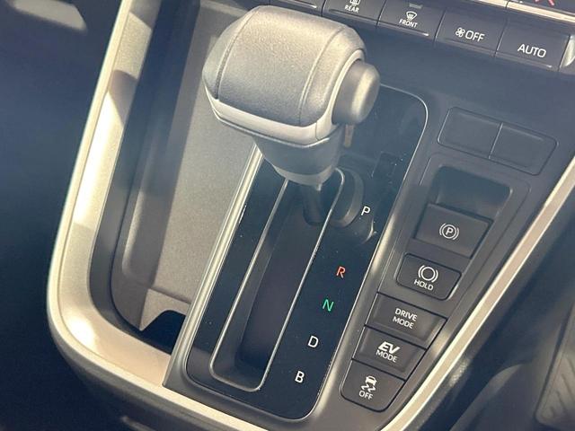 ヴォクシー ハイブリッドS-Z 登録済未使用車 10型ナビ フルセグ バックカメラ 快適利便パック レーダークルーズ ブラインドスポットモニター デジタルインナーミラー ユニバーサルステップ 両側電動ドア AC100V ETC(33枚目)