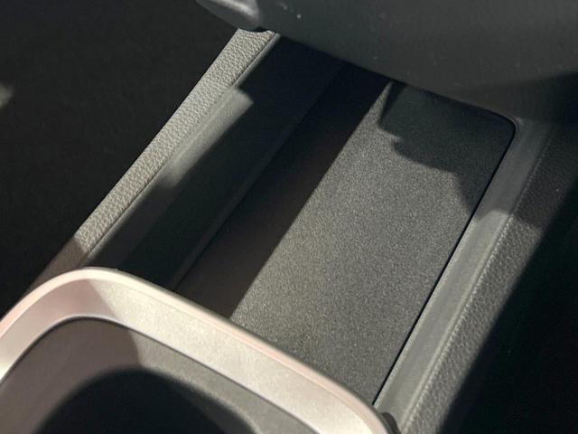 ヴォクシー ハイブリッドS-Z 登録済未使用車 10型ナビ フルセグ バックカメラ 快適利便パック レーダークルーズ ブラインドスポットモニター デジタルインナーミラー ユニバーサルステップ 両側電動ドア AC100V ETC(35枚目)