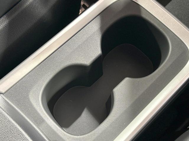 ヴォクシー ハイブリッドS-Z 登録済未使用車 10型ナビ フルセグ バックカメラ 快適利便パック レーダークルーズ ブラインドスポットモニター デジタルインナーミラー ユニバーサルステップ 両側電動ドア AC100V ETC(36枚目)