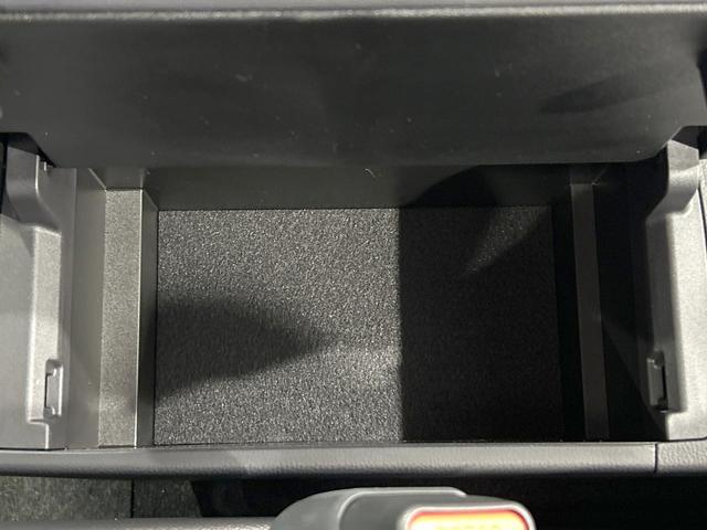 ヴォクシー ハイブリッドS-Z 登録済未使用車 10型ナビ フルセグ バックカメラ 快適利便パック レーダークルーズ ブラインドスポットモニター デジタルインナーミラー ユニバーサルステップ 両側電動ドア AC100V ETC(37枚目)