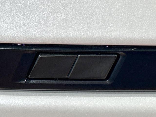 ヴォクシー ハイブリッドS-Z 登録済未使用車 10型ナビ フルセグ バックカメラ 快適利便パック レーダークルーズ ブラインドスポットモニター デジタルインナーミラー ユニバーサルステップ 両側電動ドア AC100V ETC(68枚目)