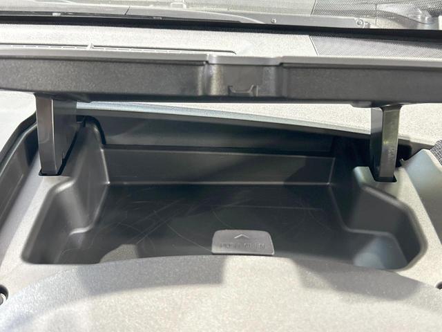 シエンタ ハイブリッドZ 禁煙車 10型ナビ フルセグ 全周囲カメラ ブラインドスポットモニター レーダークルーズ クリアランスソナー 両側電動ドア オートマチックハイビーム LEDライト USB端子 Bluetooth(55枚目)