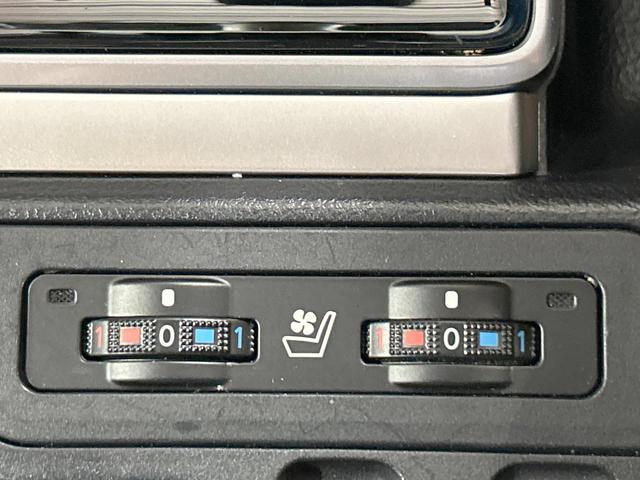 ランドクルーザープラド TX Lパッケージ 70thアニバーサリーリミテッド 禁煙車 サンルーフ 後席モニター 9型ナビ フルセグ バックカメラ レーダークルーズ デジタルインナーミラー シートベンチレーション クリアランスソナー 3列シート LEDライト オートライト(8枚目)