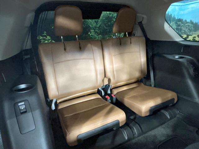 ランドクルーザープラド TX Lパッケージ 70thアニバーサリーリミテッド 禁煙車 サンルーフ 後席モニター 9型ナビ フルセグ バックカメラ レーダークルーズ デジタルインナーミラー シートベンチレーション クリアランスソナー 3列シート LEDライト オートライト(11枚目)