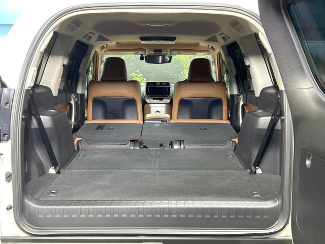 ランドクルーザープラド TX Lパッケージ 70thアニバーサリーリミテッド 禁煙車 サンルーフ 後席モニター 9型ナビ フルセグ バックカメラ レーダークルーズ デジタルインナーミラー シートベンチレーション クリアランスソナー 3列シート LEDライト オートライト(12枚目)