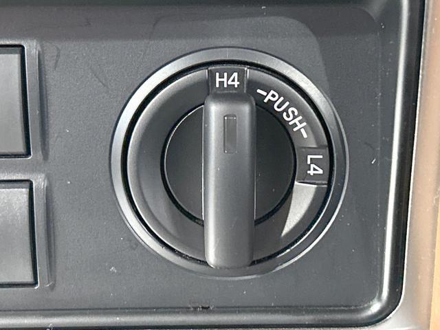 ランドクルーザープラド TX Lパッケージ 70thアニバーサリーリミテッド 禁煙車 サンルーフ 後席モニター 9型ナビ フルセグ バックカメラ レーダークルーズ デジタルインナーミラー シートベンチレーション クリアランスソナー 3列シート LEDライト オートライト(37枚目)