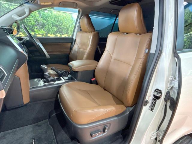 ランドクルーザープラド TX Lパッケージ 70thアニバーサリーリミテッド 禁煙車 サンルーフ 後席モニター 9型ナビ フルセグ バックカメラ レーダークルーズ デジタルインナーミラー シートベンチレーション クリアランスソナー 3列シート LEDライト オートライト(48枚目)