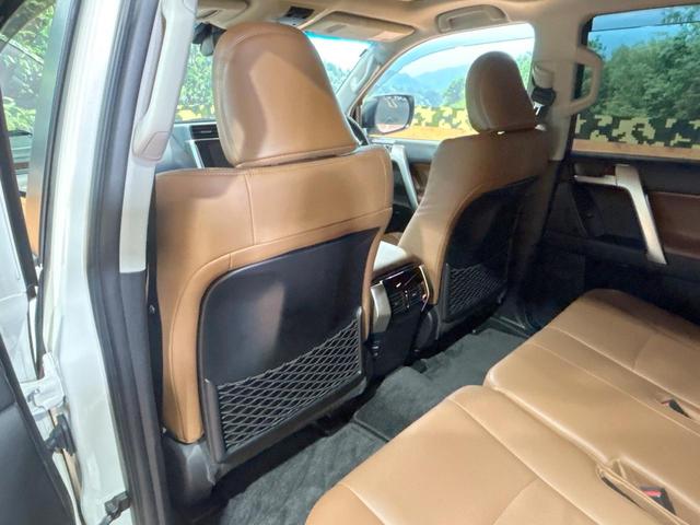 ランドクルーザープラド TX Lパッケージ 70thアニバーサリーリミテッド 禁煙車 サンルーフ 後席モニター 9型ナビ フルセグ バックカメラ レーダークルーズ デジタルインナーミラー シートベンチレーション クリアランスソナー 3列シート LEDライト オートライト(74枚目)