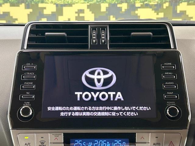 【メーカー純正ナビ】インテリアに溶け込むスタイリッシュな「専用設計」メーカーナビを装備♪視認性や操作性など基本性能にも優れ、より上質なカーライフをお楽しみいただけます。