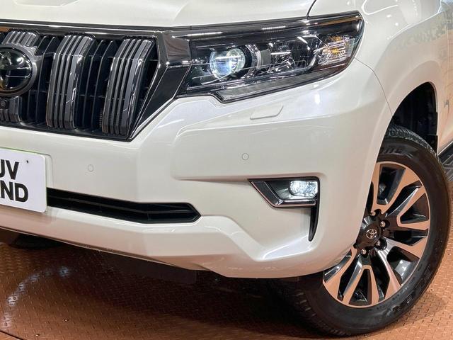 【ＬＥＤヘッドライト】悪天候や夜間走行時も良好な視界を確保し安心して運転できる高輝度ＬＥＤヘッドライトを装備！点灯速度が早く、消費電力も抑えられています。