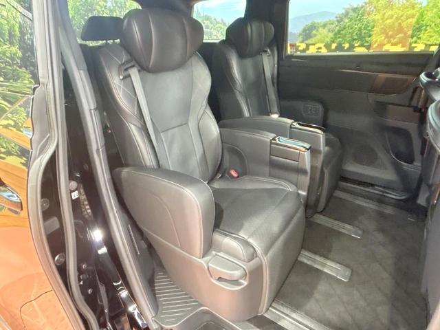 ヴェルファイアハイブリッド Ｚ　プレミア　禁煙車　ガラスルーフ　後席モニター　１４型ナビ　全周囲カメラ　ブラインドスポットモニター　トヨタチームメイト　ヘッドアップディスプレイ　レーダークルーズ　デジタルインナーミラー　両側電動ドア　ＥＴＣ（10枚目）