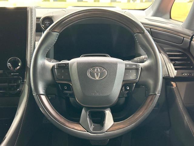 ヴェルファイアハイブリッド Ｚ　プレミア　禁煙車　ガラスルーフ　後席モニター　１４型ナビ　全周囲カメラ　ブラインドスポットモニター　トヨタチームメイト　ヘッドアップディスプレイ　レーダークルーズ　デジタルインナーミラー　両側電動ドア　ＥＴＣ（13枚目）